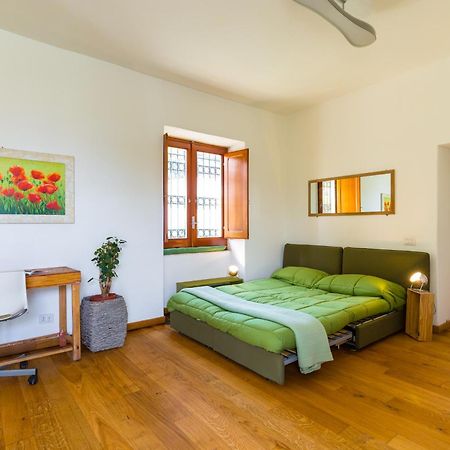 Vila Kamyhouse Una Tranquilla Struttura Nel Verde Neapol Exteriér fotografie