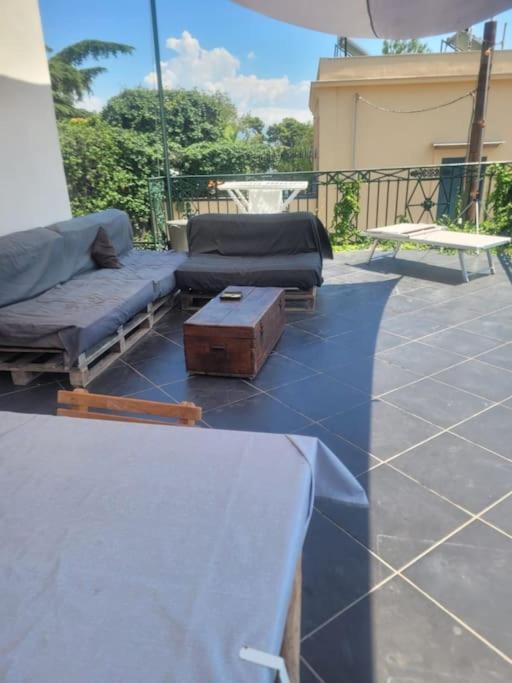 Vila Kamyhouse Una Tranquilla Struttura Nel Verde Neapol Exteriér fotografie