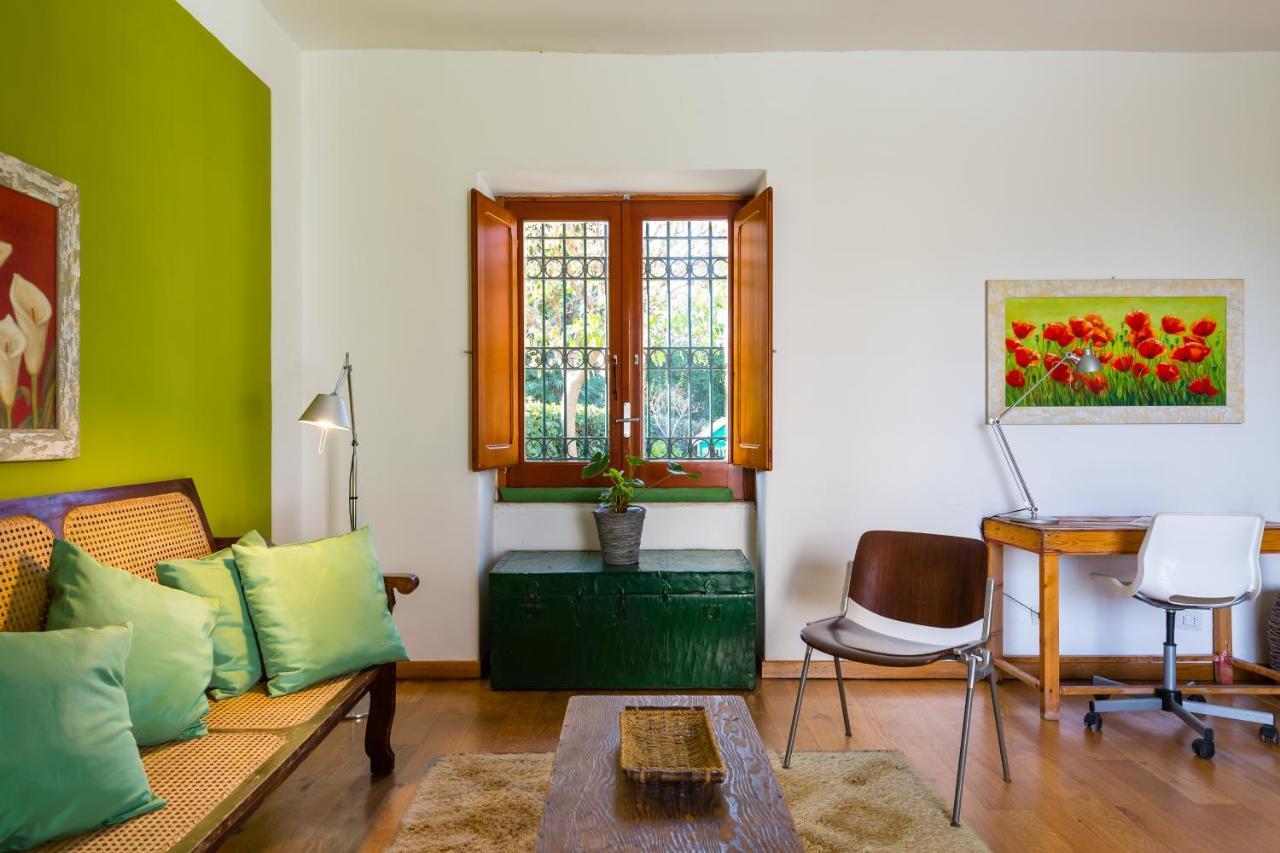Vila Kamyhouse Una Tranquilla Struttura Nel Verde Neapol Exteriér fotografie